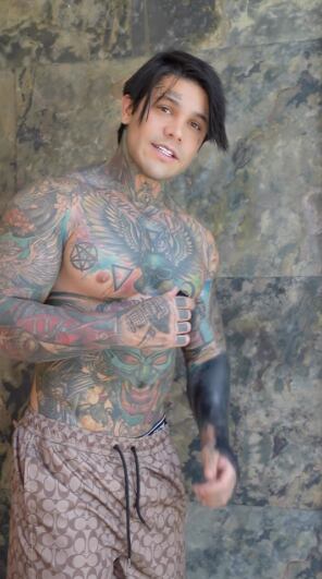 Le paisa no pierde oportunidad de mostrar sus músculos. Foto: Instagram @yefersoncossio.