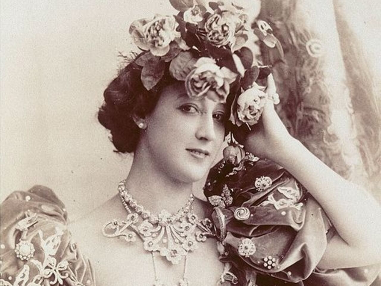 La Bella Otero, la cortesana más famosa de comienzos del siglo XX, fue amante de Alfonso y otros reyes de Europa.