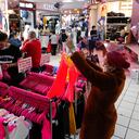 Segundo dia sin iva comerci de vestuario
Centro Comercial El Gran San
Bogota nov 19 del 2021
Foto Guillermo Torres Reina / Semana