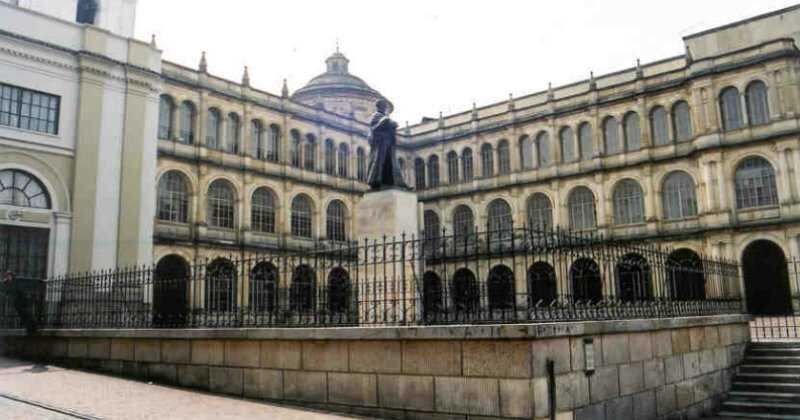 Mejores colegios oficiales de Colombia en 2015