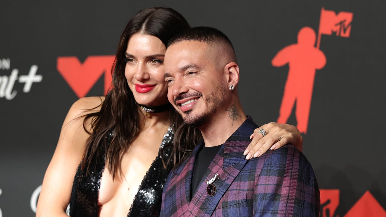 Valentina Ferrer y J Balvin.