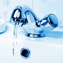 . Empiece a desarrollar una práctica un poco más saludable, que su sistema nervioso le agradecerá: usar agua fría, tanto para bañarse, como para lavar la loza o lavar la ropa.