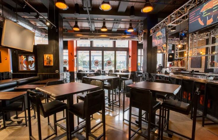 Kuma's Corner es un reconocido restaurante de hamburguesas