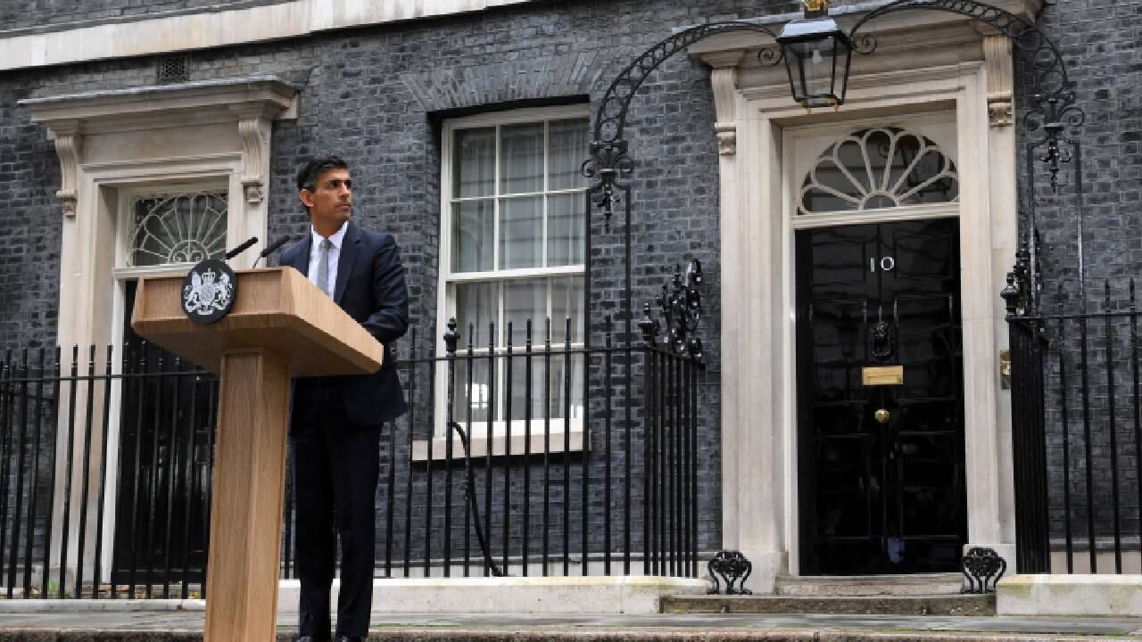 Rishi Sunak advirtió que deberá tomar "decisiones difíciles" para corregir los "errores".