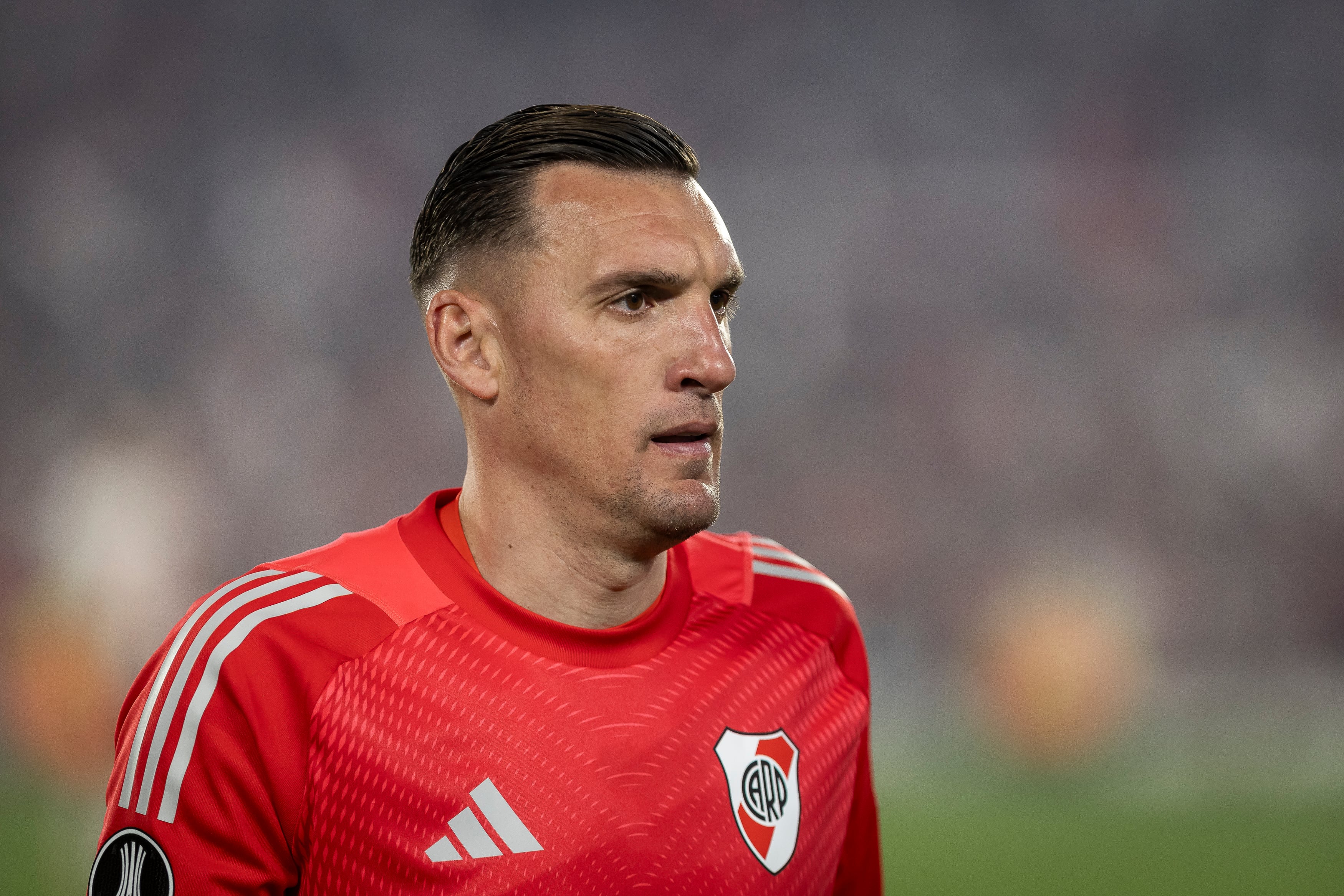 BUENOS AIRES, ARGENTINA - 2025/09/17: Franco Armani of River Plate seen during the Copa CONMEBOL Libertadores 2025 Quarter-final first-leg match between River Plate and Palmeiras at Estadio Más Monumental Antonio Vespucio Liberti. Final score River Plate 1 : 2 Palmeiras. (Photo by Manuel Cortina/SOPA Images/LightRocket via Getty Images)