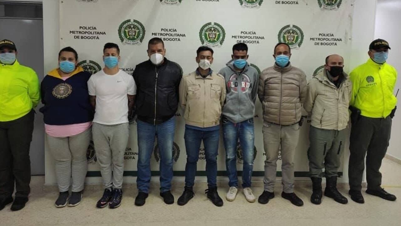 Los líderes de la organización delictiva serían alias ‘La Gorda’ y ‘Caliche’, quienes con ayuda de ‘César’, ‘El Cucho’, ‘Luis’, ‘El Calvo’ y ‘El Negro’ coordinarían los servicios de tipo sexual.