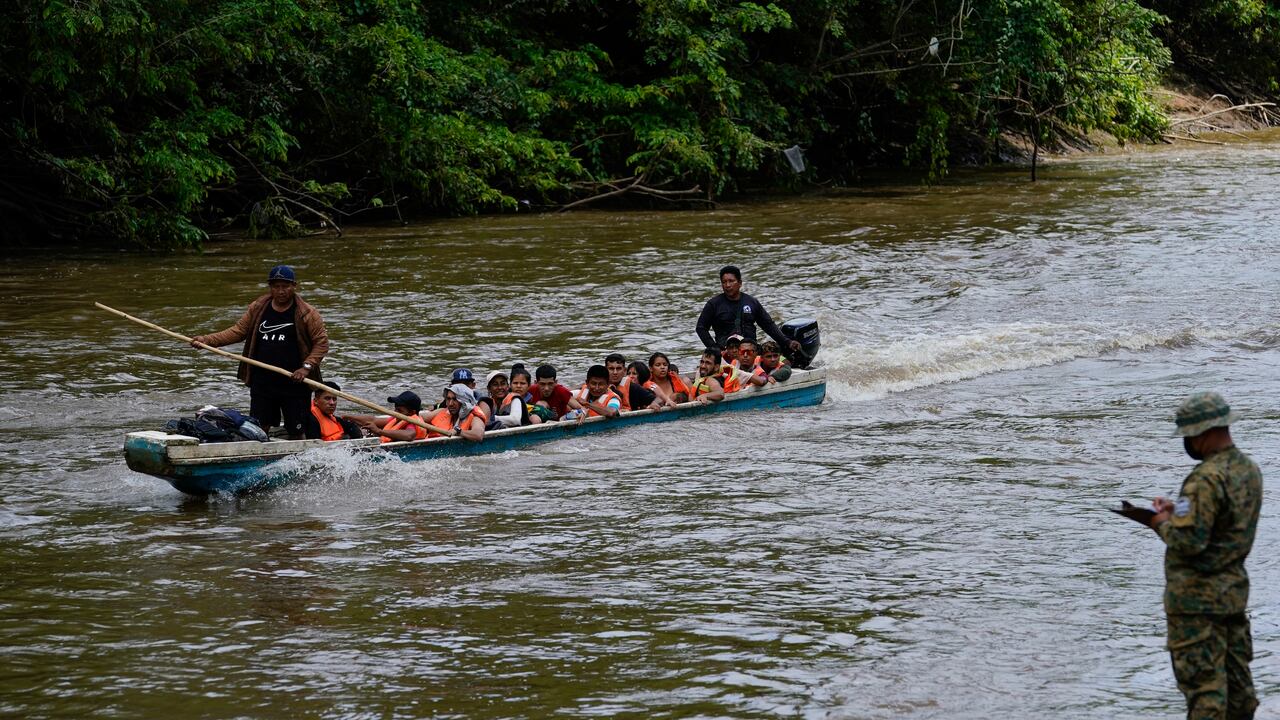 “Esta nueva modalidad de gestión operativa busca optimizar de manera eficiente el tránsito de estos flujos de migrantes entre ambos países”, dijo la entidad.