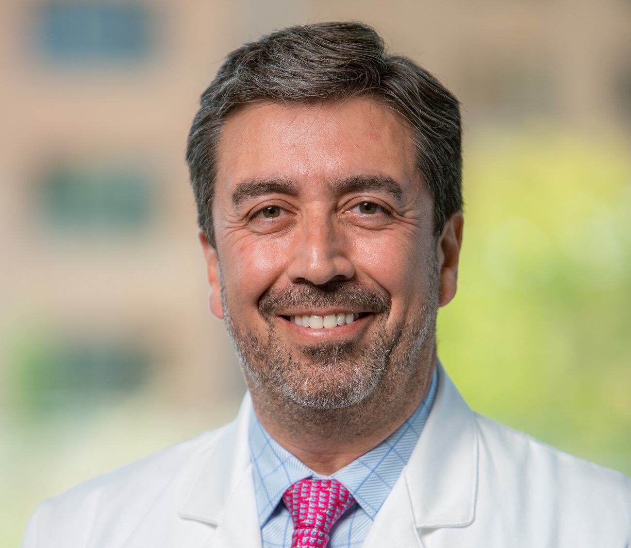 Gabriel Pardo, director del Centro de Excelencia de Esclerosis Múltiple en Oklahoma.