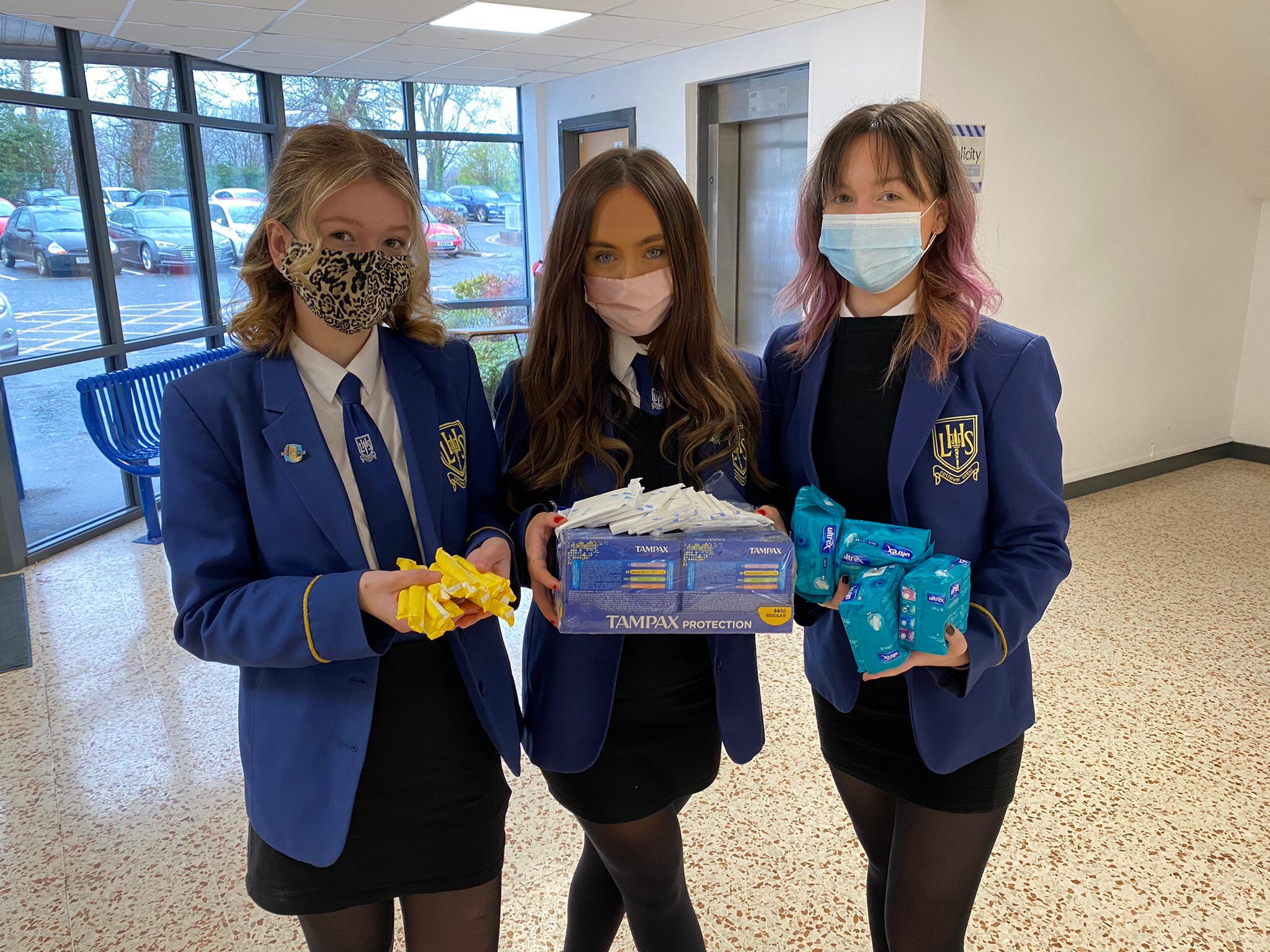 Las alumnas conformaron el grupo 'Lady Business' que lucha por la gratuidad de toallas y tampones.