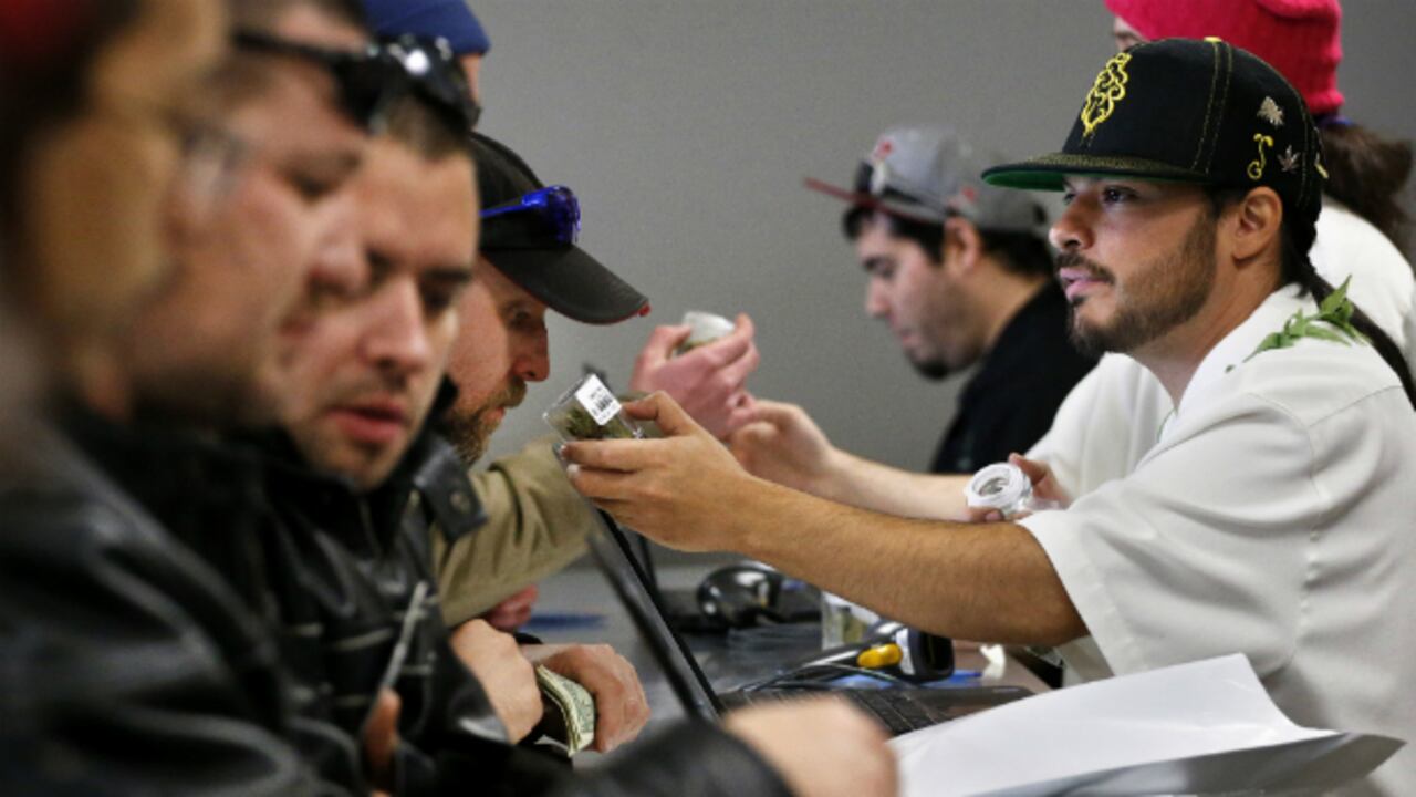 Venta legal de marihuana recreativa en Colorado, Estados Unidos.