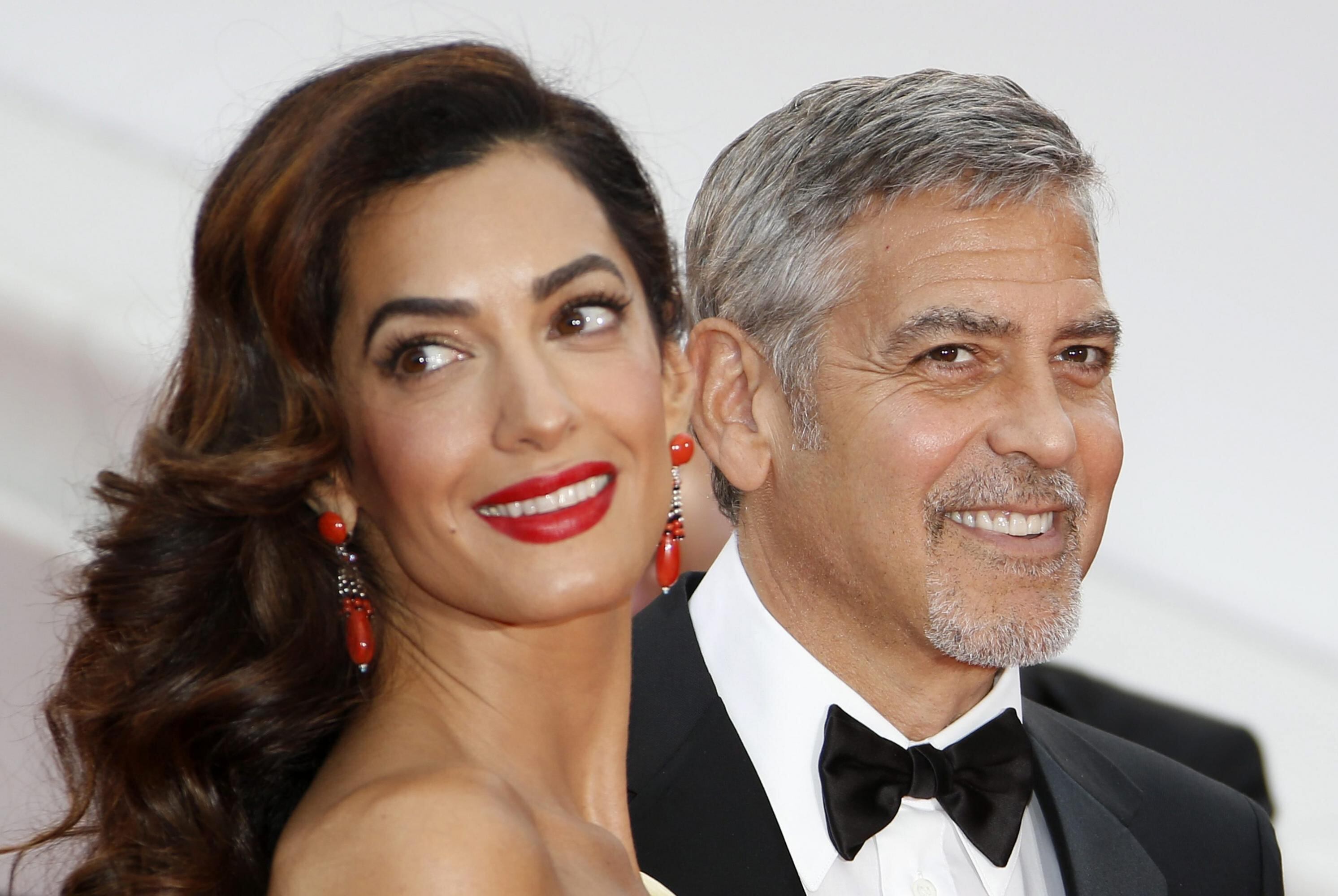 El actor George Clooney y su esposa Amal, una de las parejas más poderosas de Hollywood.
