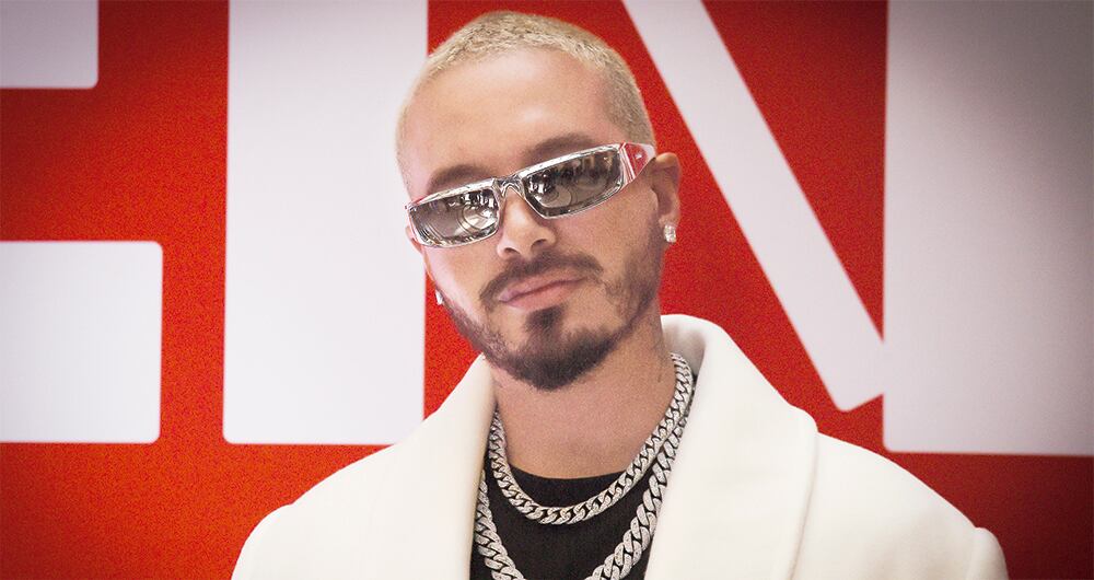 J Balvin nació el 7 de mayo de 1985 en Medellín.