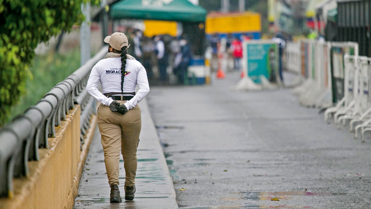 Desde hace seis años no pasan vehículos por los puentes internacionales, y desde hace dos no cruzan mercancías legalmente por las aduanas de San Antonio del Táchira y Ureña.