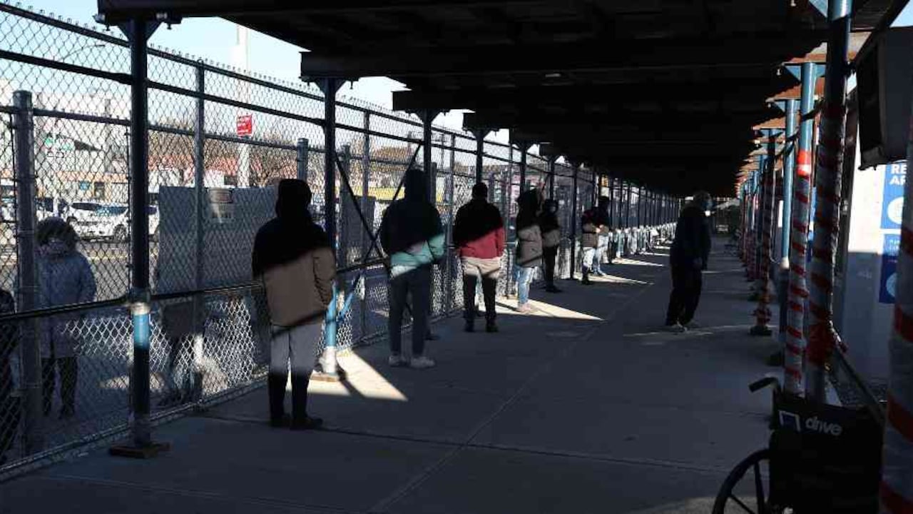 En mayo se alcanzaría inmunidad colectiva.