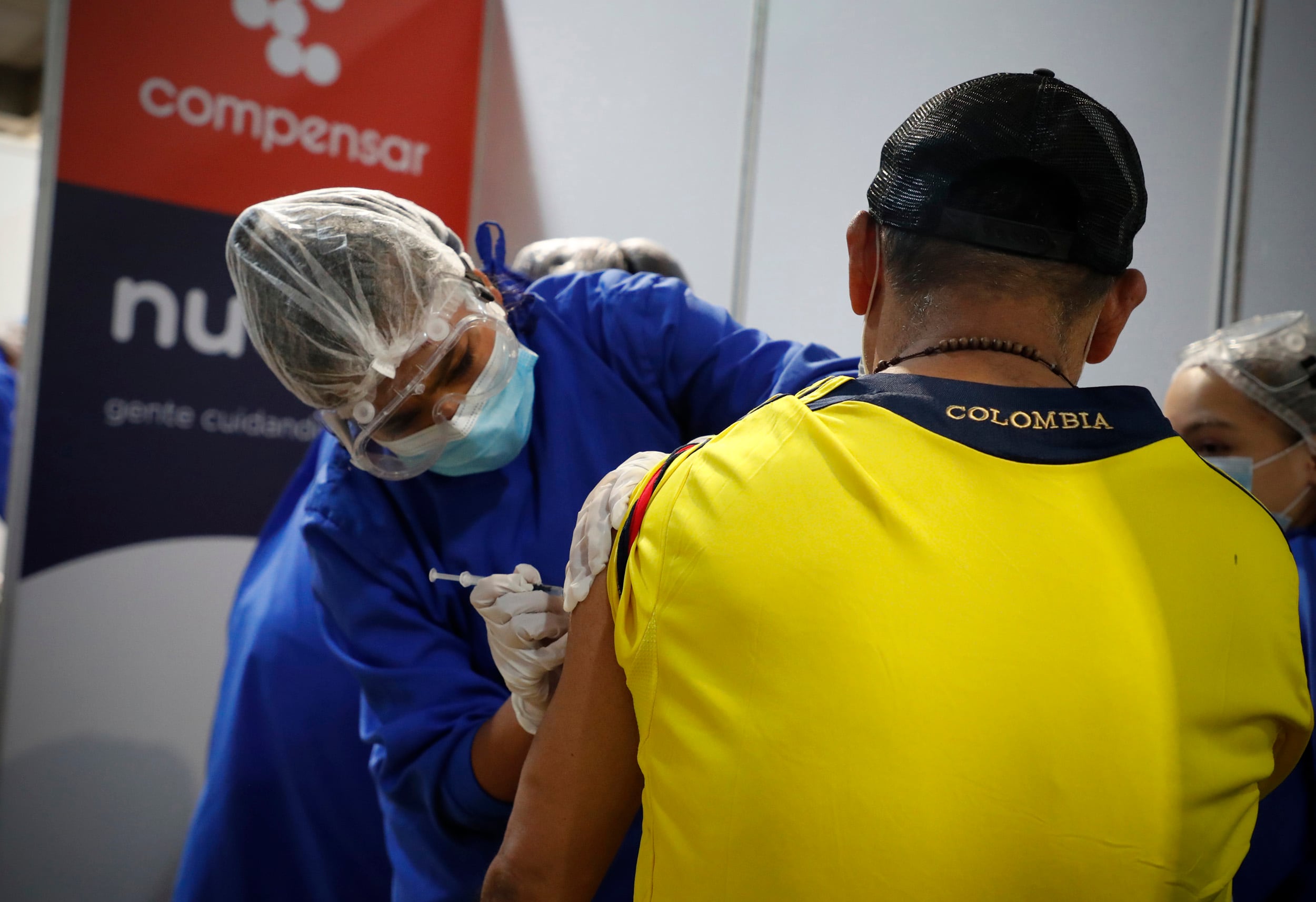 Compensar y Nueva EPS abren en Corferias el punto de vacunación contra el Covid 19 mas grande del pais
centro de vacunación masiva
Bogota junio 8 del 2021
Foto Guillermo Torres Reina / Semana