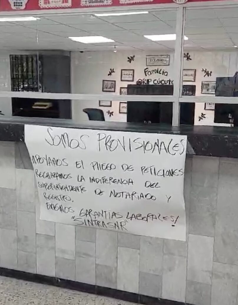 Cartel de sindicatos de la Superintendencia de Notariado y Registro.