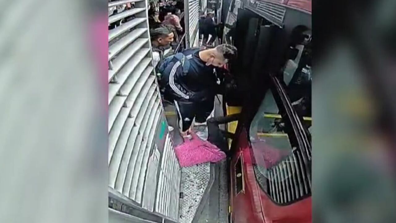 Nueva modalidad de robo en Transmilenio.