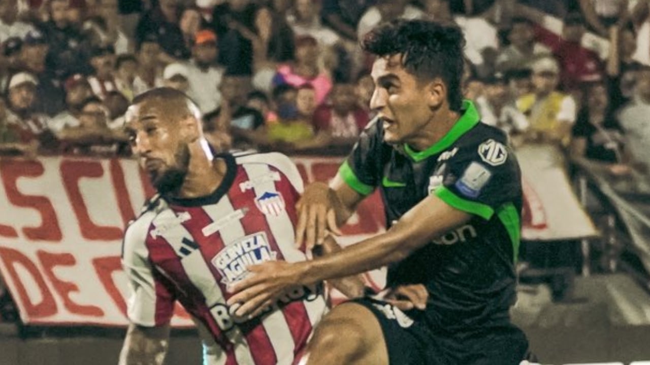 Juan Rengifo contra Lucas Monzón.