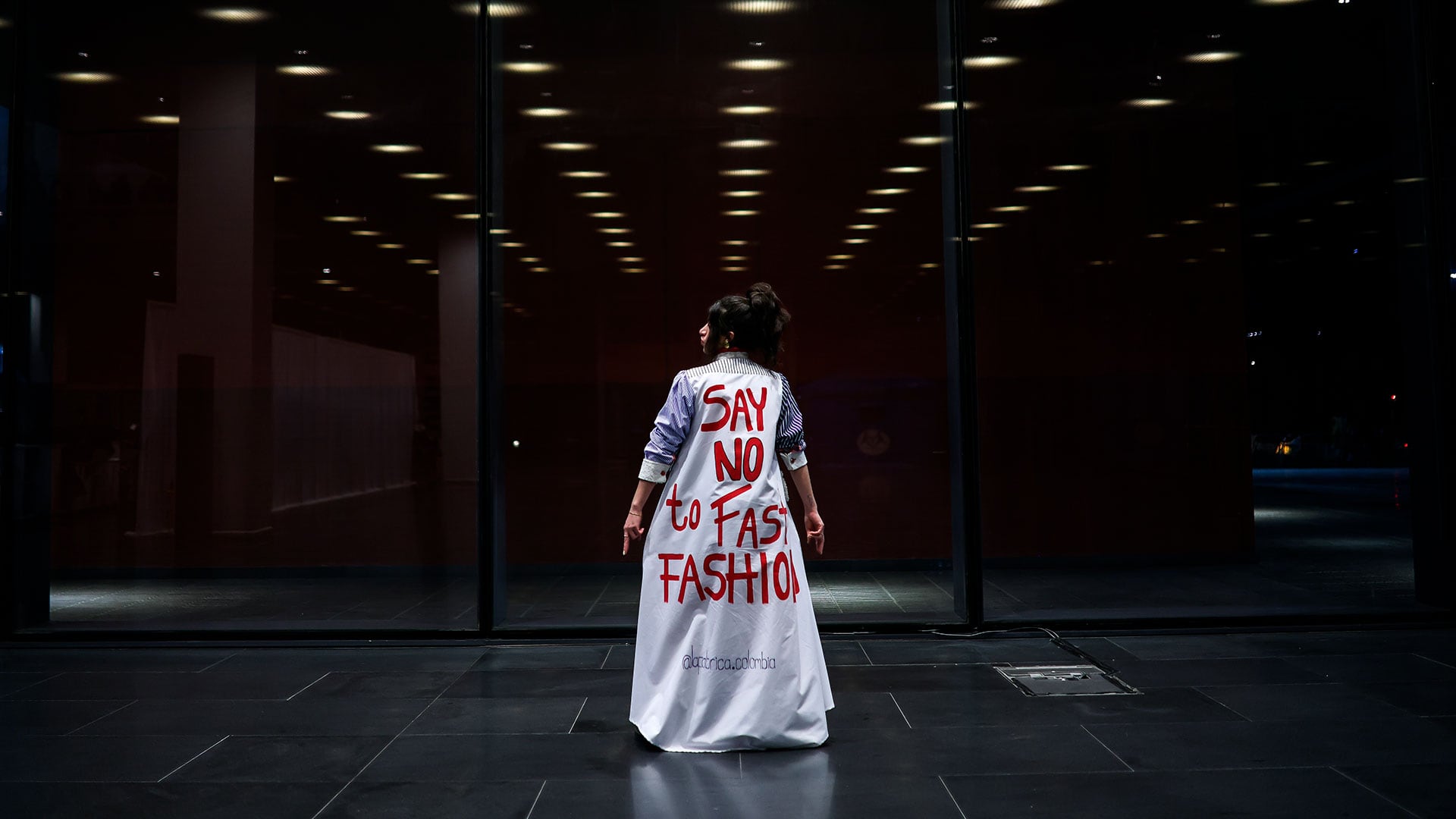 Street style en el segundo día de Bogotá Fashion Week 2025: el otro lado de la pasarela