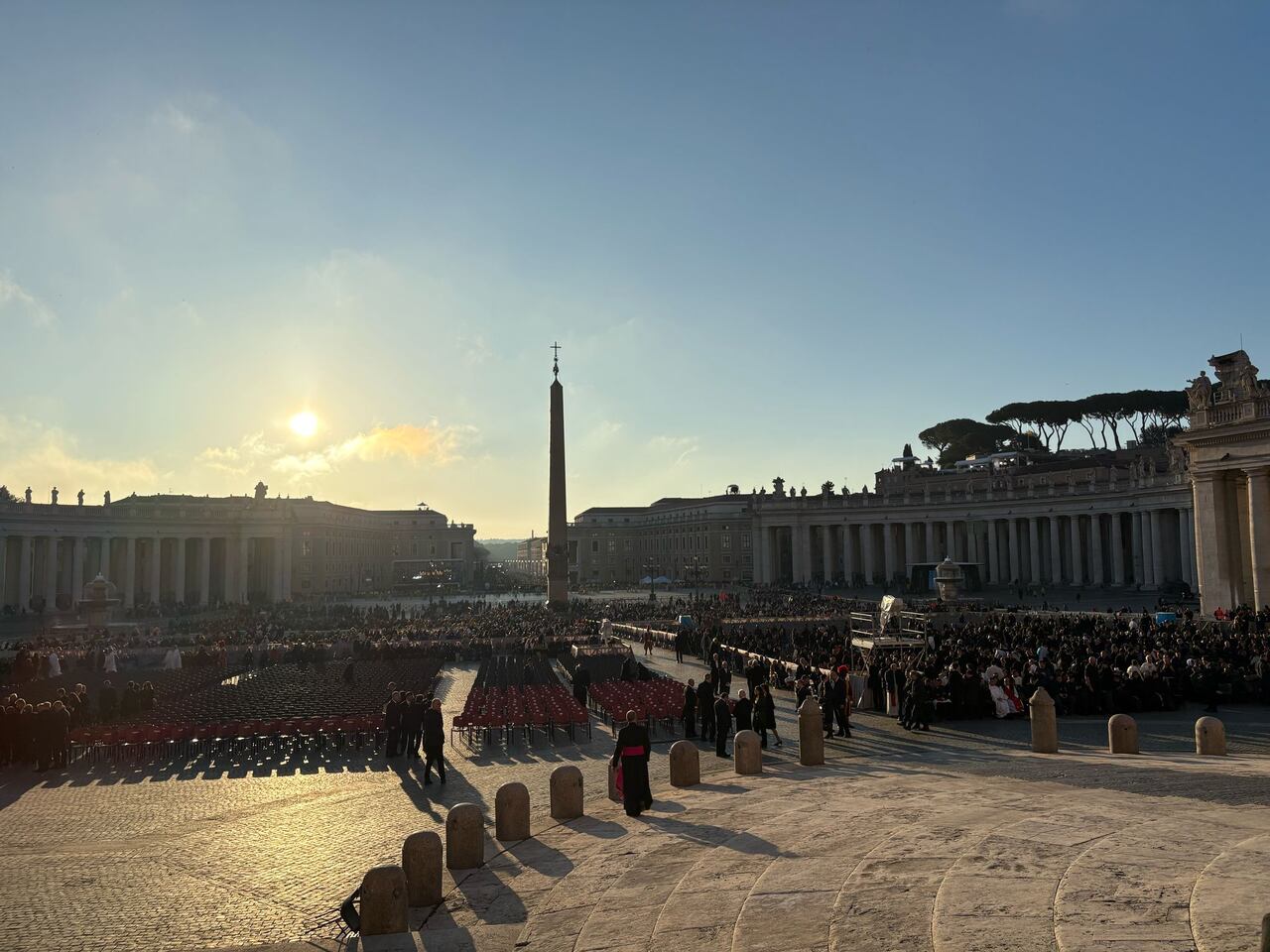 Su entierro en la basílica de Santa María la Mayor de Roma pondrá fin a los 12 años de pontificado del primer papa latinoamericano, que defendió sin descanso a los migrantes, el medio ambiente y la justicia social.