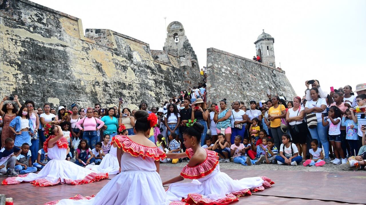 Muestras culturales en el Castillo San Felipe de Barajas.