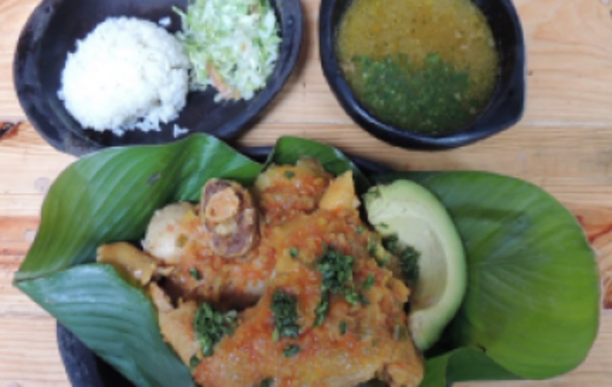 Sancocho de gallina huilense