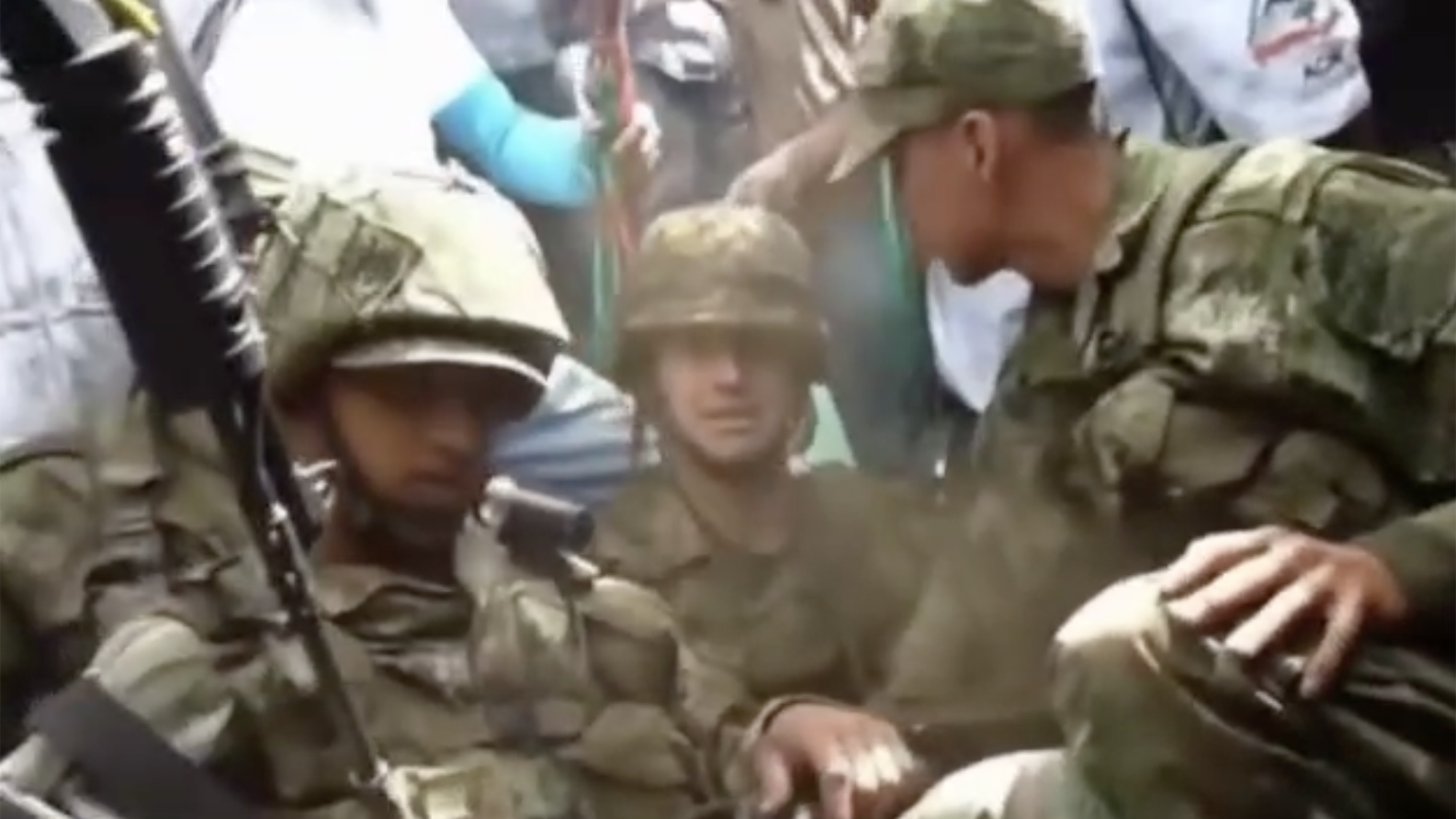 Nuevo ministro de la Igualdad fue el promotor de la agresión a soldados en el cerro de Berlín, que terminó con un sargento llorando: “No le da vergüenza ser soldado”