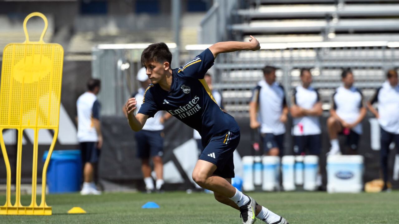 El jugador turco no ha debutado aún con el equipo merengue.