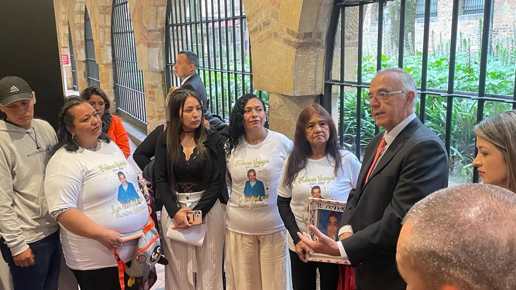 El ministro de la defensa, Iván Velásquez, ofreció perdón por el falso positivo que cometieron integrantes del Ejército en el 2008 contra un joven humilde de Boyacá.