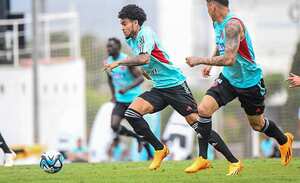 Selección Colombia disputó duelo amistoso ante Manchego.