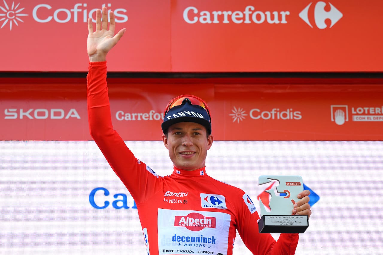 Jasper Philipsen, primer líder de La Vuelta a España 2025.