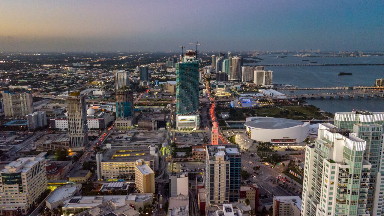 NO USAR, USO EXCLUSIVO MEJOR COLOMBIA, Mujeres Sabina Covo