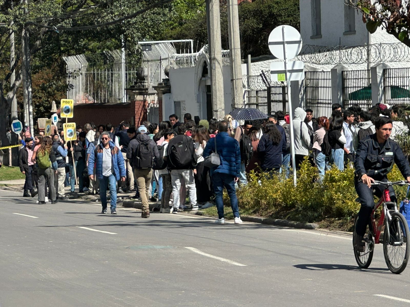 Así se realizó el simulacro de evacuación en la Universidad Sergio Arboleda en Bogotá.