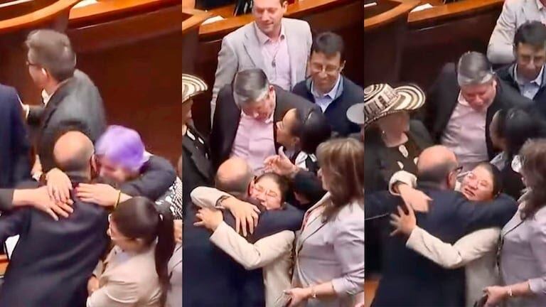 Las senadoras del Pacto Histórico, Gloria Flórez y Sandra Ramírez (Partido Comunes) son vistas felicitando a Carlos Camargo.