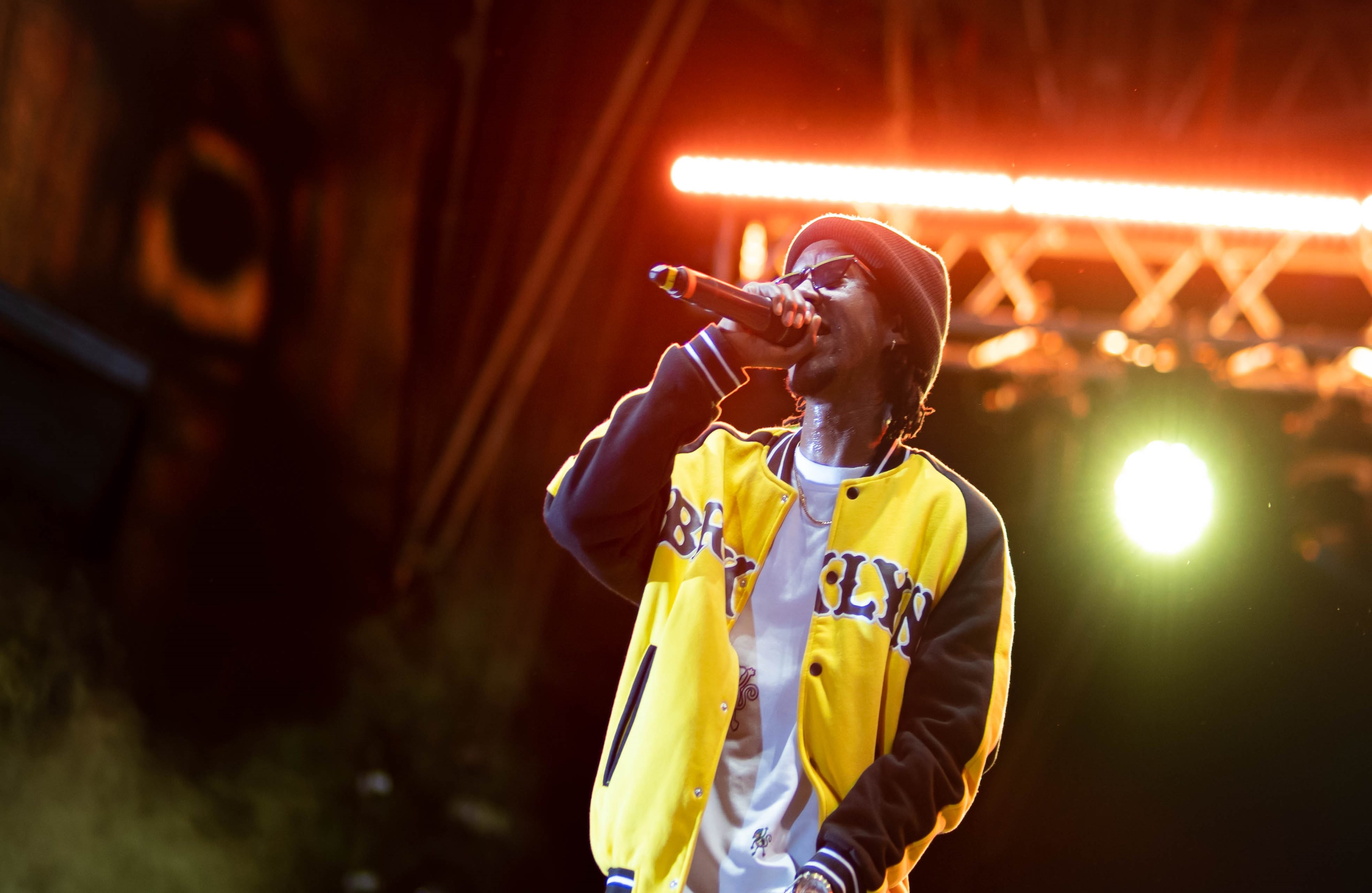 Young F, cantante de champeta en el lanzamiento de las Fiestas de Independencia del 11 de noviembre en Cartagena.