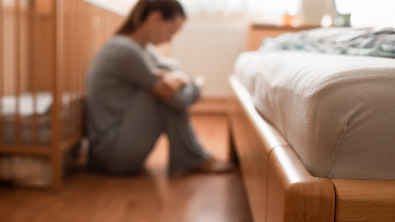 ¿Sabe que algunos alimentos pueden tener un impacto positivo en la depresión postparto? Desde omega-3 hasta antioxidantes, explore cómo puede mejorar su salud mental a través de su dieta.