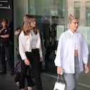 Las jugadoras de la selección Alexia Putellas e Irene Paredes a su llegada para declarar vía telemática en la Ciutat de la Justícia.