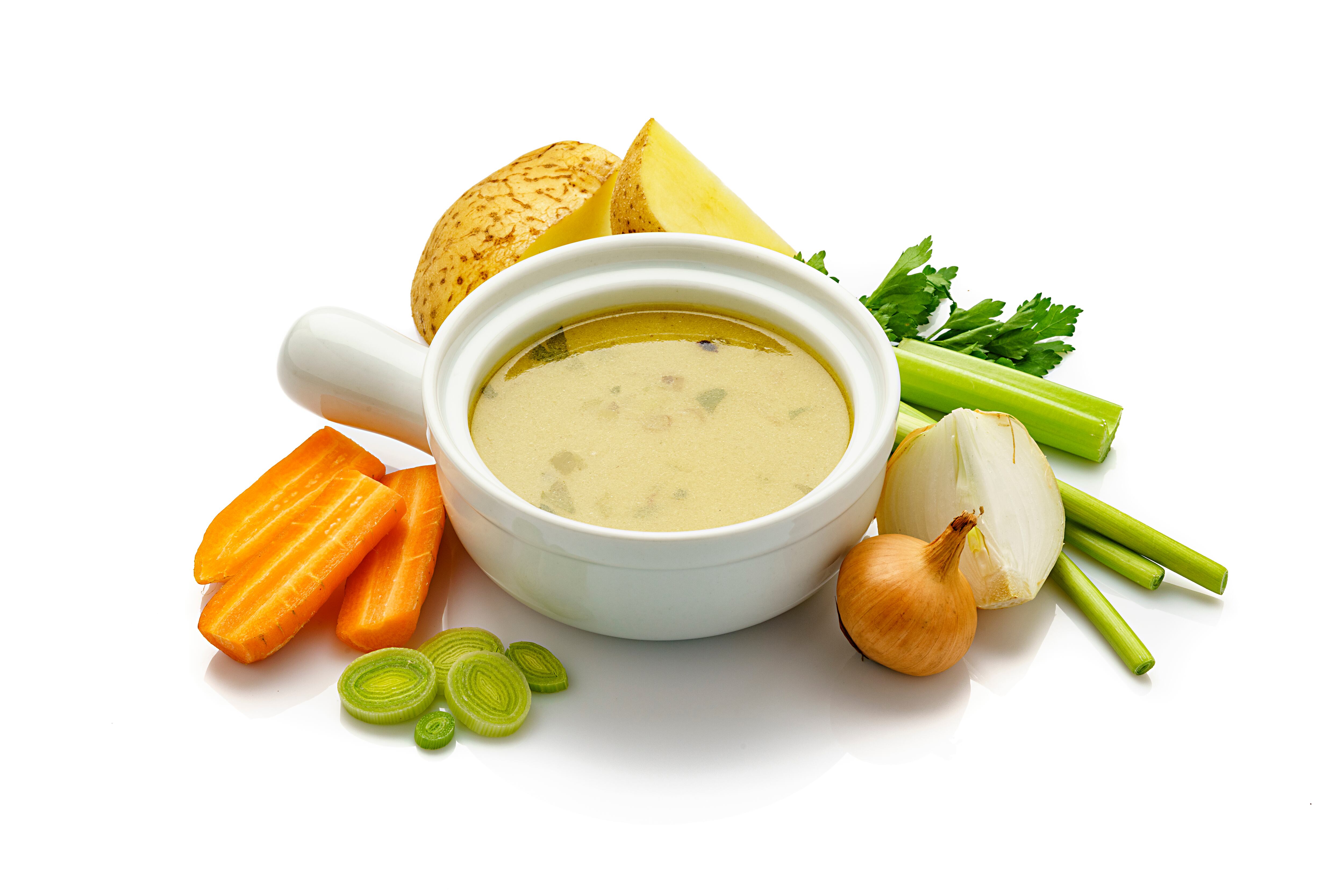 Un caldo hecho a base de vegetales que una crema.