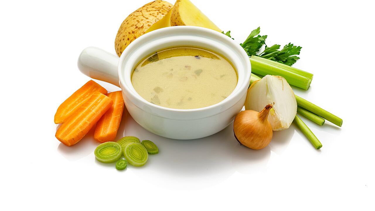 Un caldo hecho a base de vegetales que una crema.