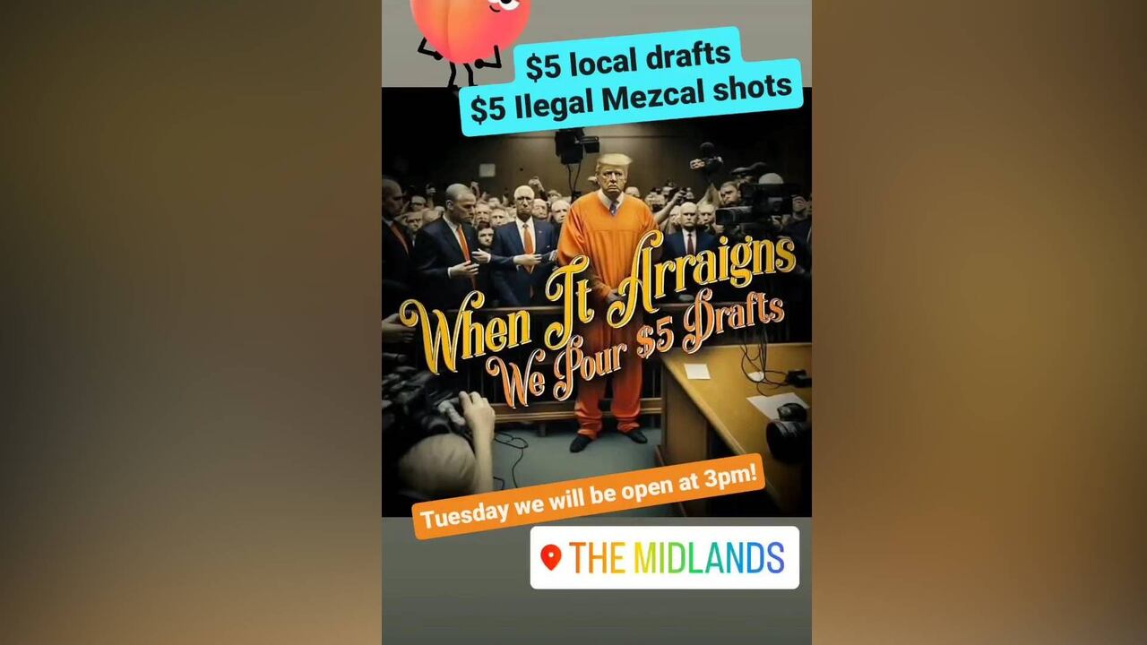 Promociones, tacos a excelente precio y cocteles especiales con nombres relacionados a la imputación, fueron algunas de las celebraciones de algunos bares de Washington.