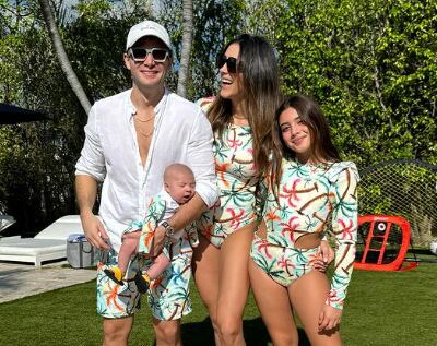 Daniela Ospina, su esposo Gabriel Coronel y sus hijos Lorenzo y Salomé.
