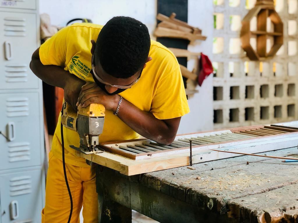 Carpintería es uno de los programas de formación que ofrece la Etcar.