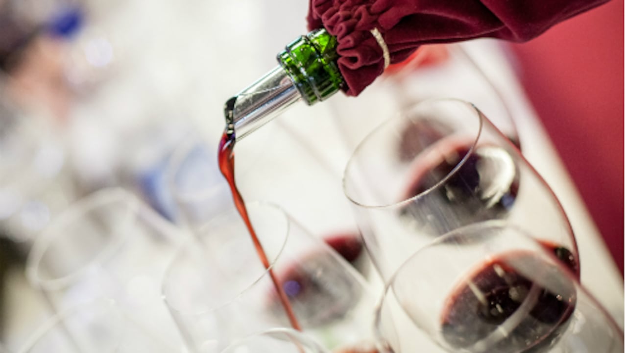 En 2013, los mayores exportadores de vinos fueron Italia (172,05 millones de cajas y una subida del 13,2% ese año), Francia (150,53 millones y una progresión del 9,4%), España (111,26 millones y +26,4%).