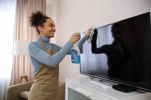 El uso de productos químicos puede dañar la pantalla del televisor.