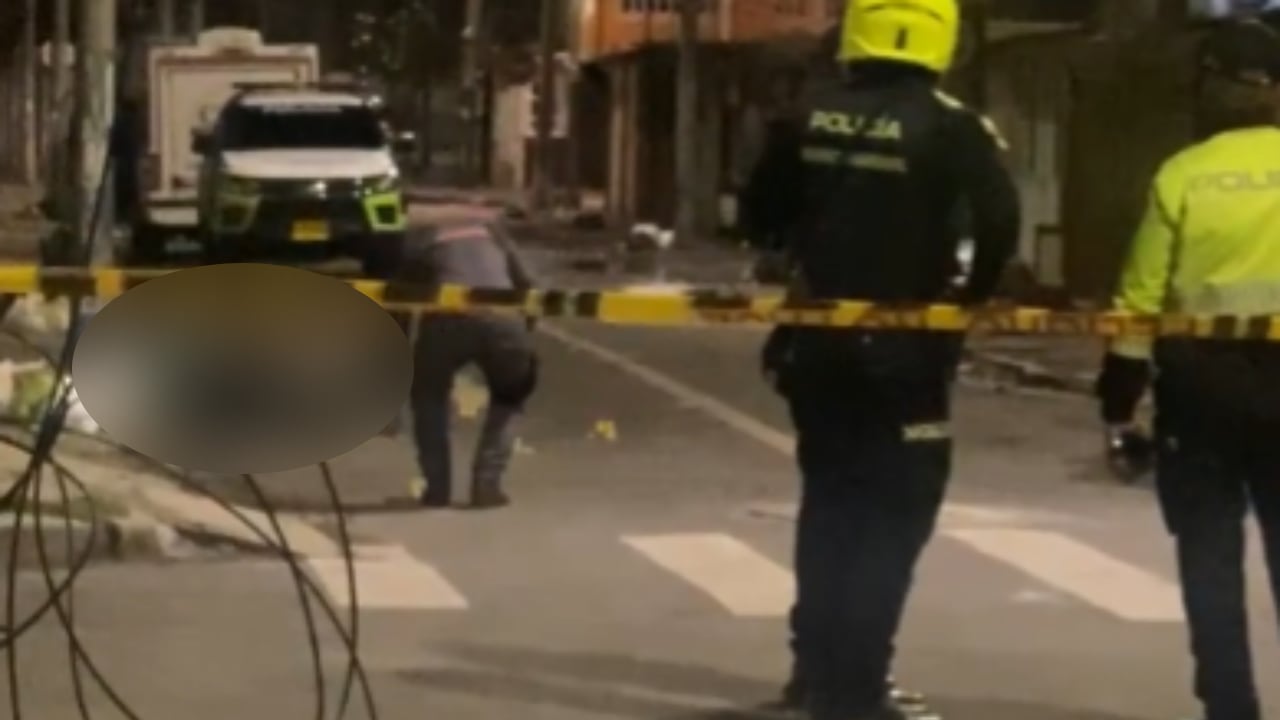 Este es el momento en el que la Policía atiende la situación.