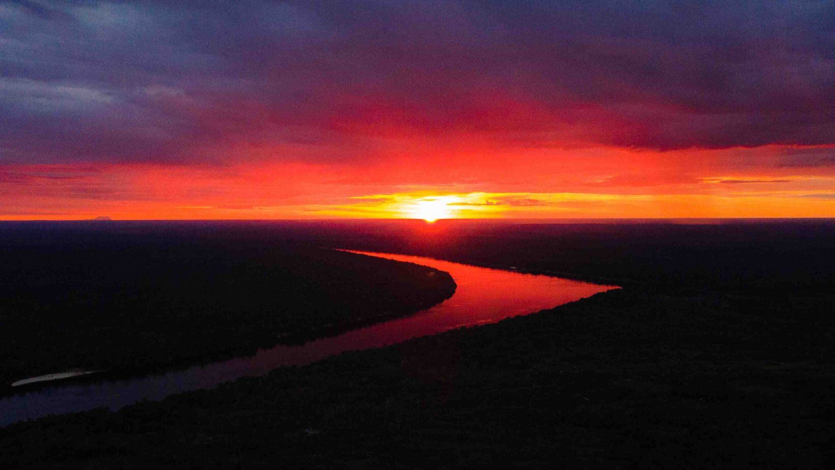 Cerro de Mavecure  en donde podrá acercarse a los más profundo de la cultura indígena del Amazonas