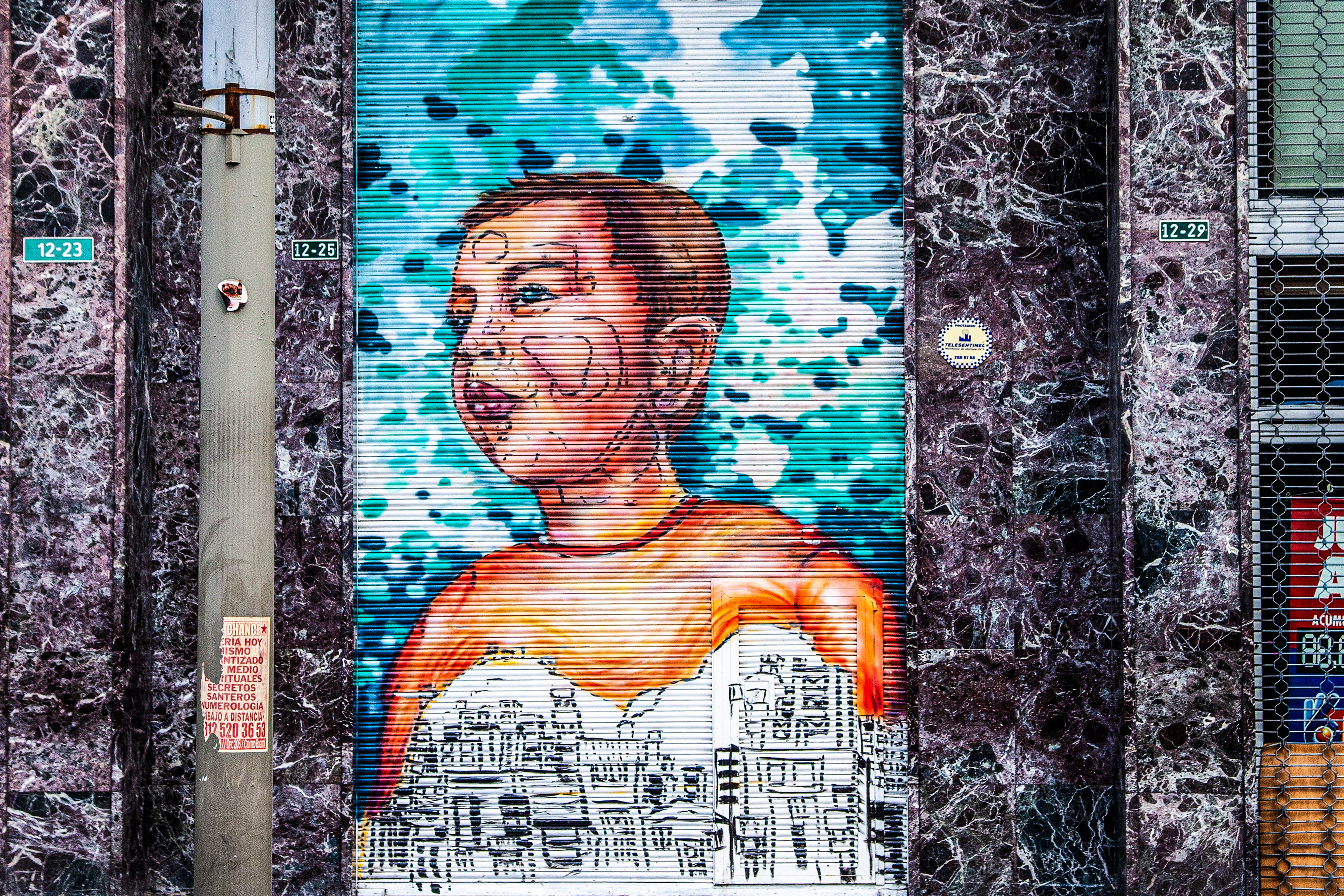 Festivales, colectivos y procesos comunitarios consolidan el arte urbano como un lenguaje legítimo que transforma el espacio público y redefine la identidad de sus habitantes.