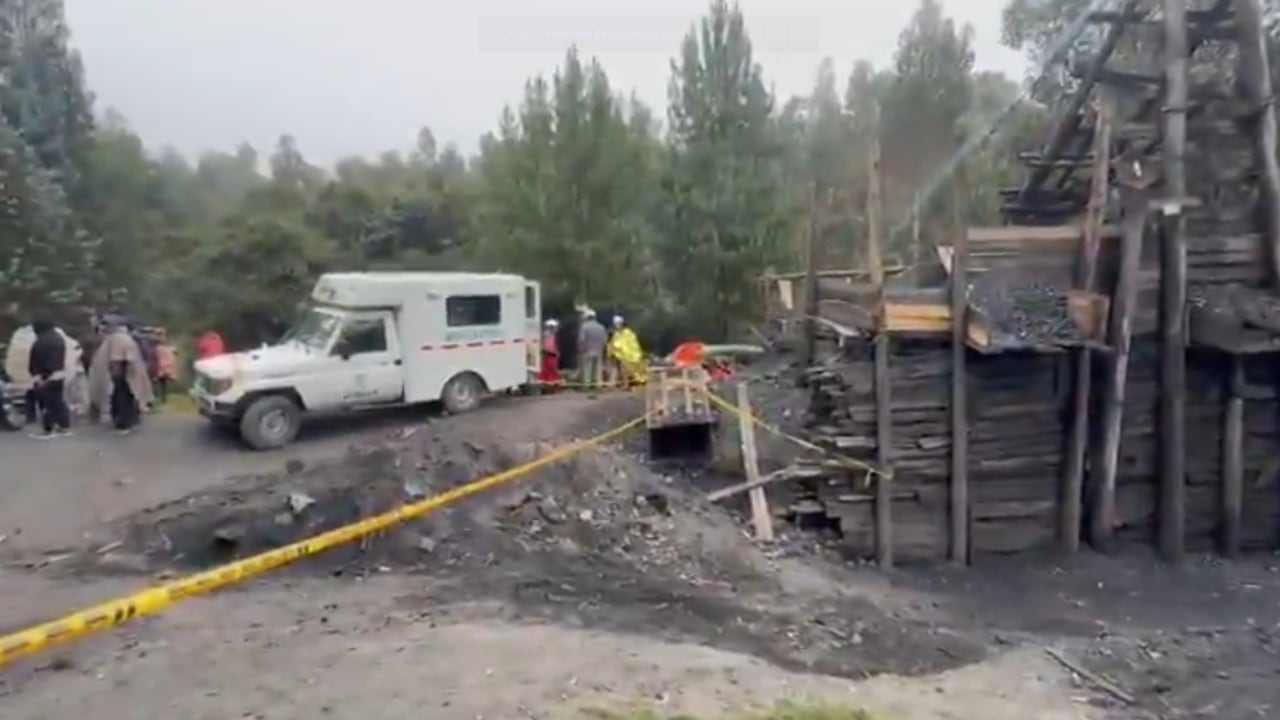 Labores de rescate de los mineros atrapados.