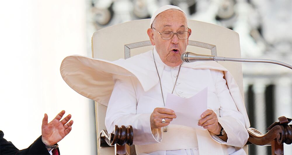 El papa Francisco, durante un diálogo en la Universidad Salesiana, utilizó una expresión vulgar hacia los gais, según informó un asistente.