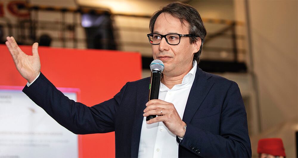 Adrián Neuhauser, Presidente de Avianca